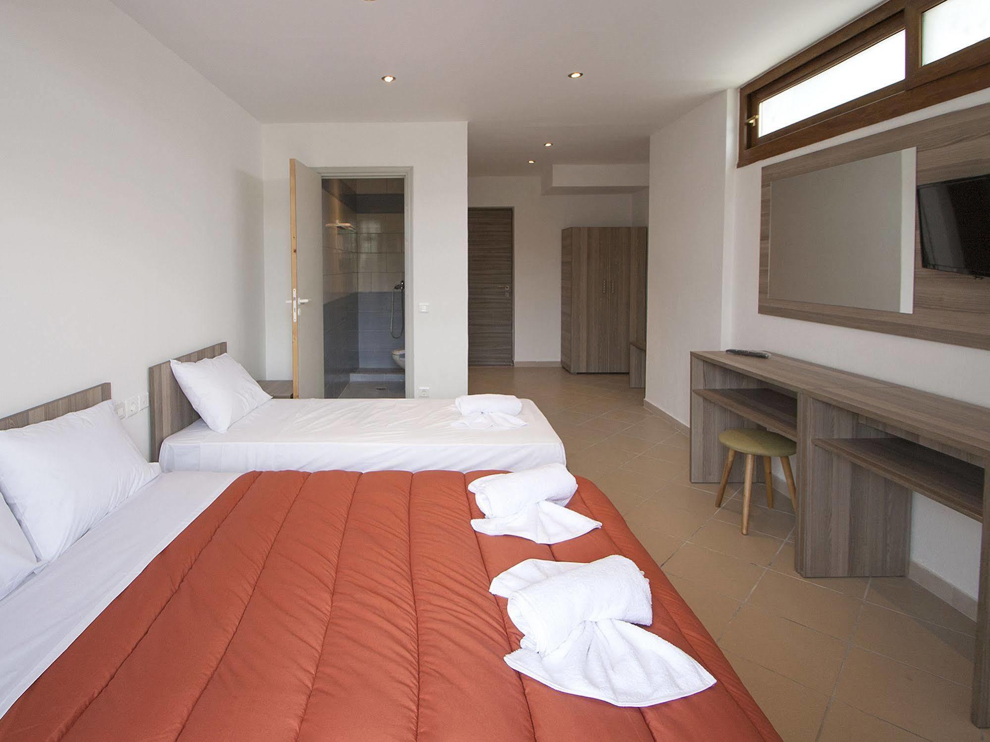 Pension Pineapple Skiathos Exterior foto