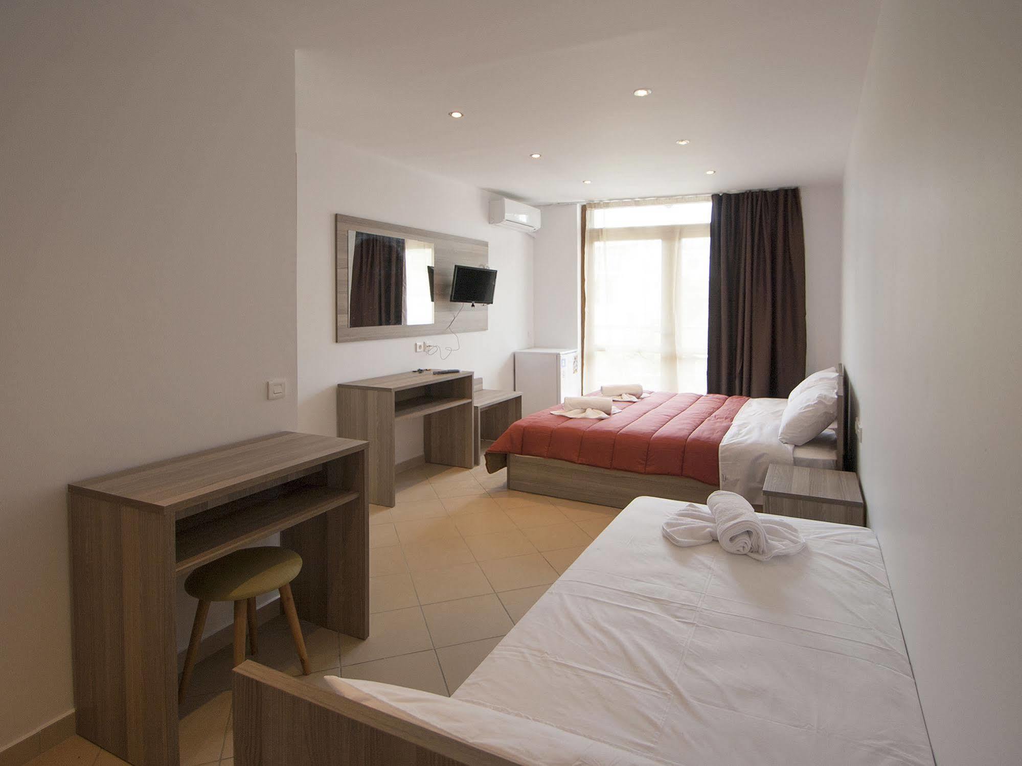 Pension Pineapple Skiathos Exterior foto