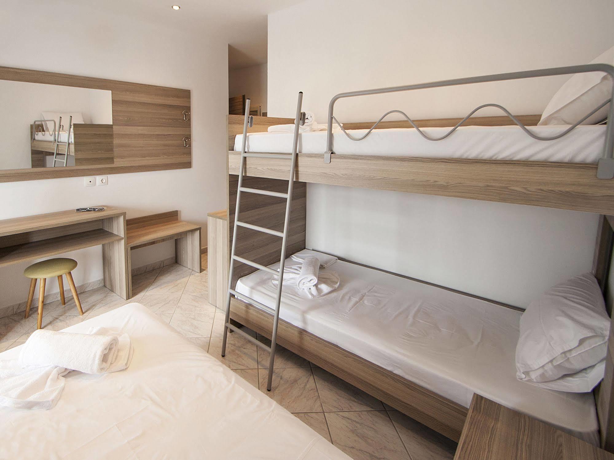 Pension Pineapple Skiathos Exterior foto